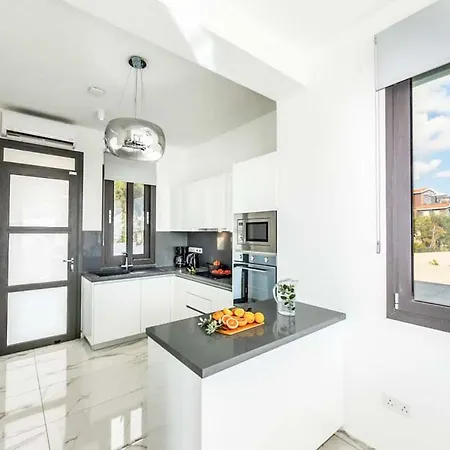 Contemporary Furnishings And Decor Villa-daisy Trogir