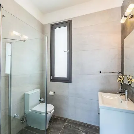 Contemporary Furnishings And Decor Villa-daisy Apartment Trogir