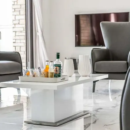 Contemporary Furnishings And Decor Villa-daisy Trogir