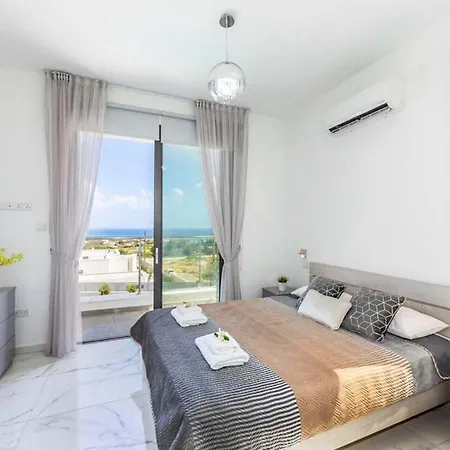 Contemporary Furnishings And Decor Villa-daisy Apartment *